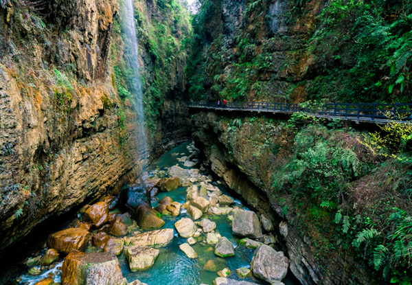 【清遠(yuǎn)旅游二日】銀盞森林溫泉、云天玻霸大峽谷、古龍峽九瀑布品質(zhì)